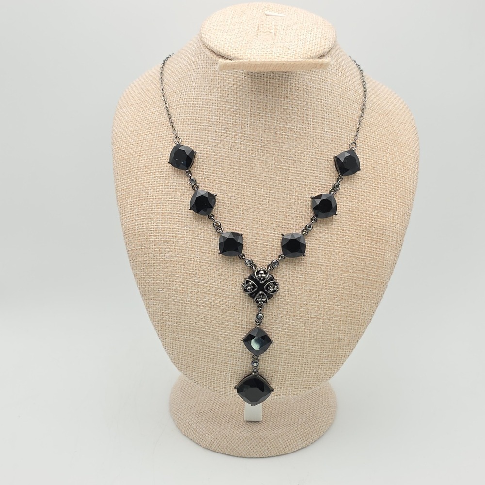 Vtg CROWN TRIFARI Y Necklace Signed Black Faceted Cushion Cut Stones 18" Lovely!